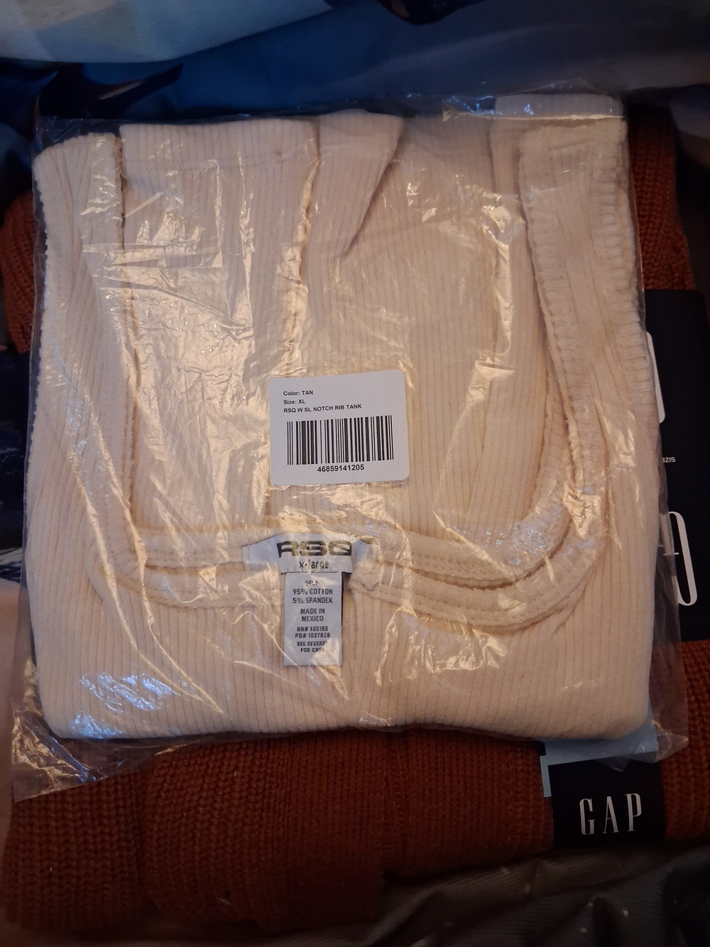 RSQ Ribbed Notch-Front Tank Top - Cream - Picture 3 of 3